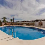 Rentitspain - - Pequeno Paraiso De Confort Con Piscina *