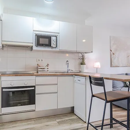 Rentitspain - - Pequeno Paraiso De Confort Con Piscina *