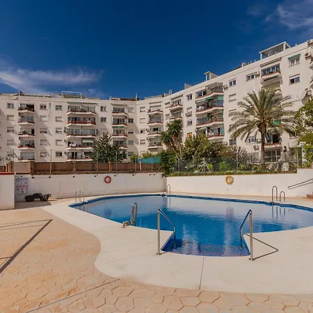 Rentitspain - - Pequeno Paraiso De Confort Con Piscina
