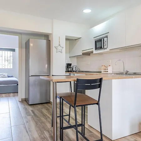 Rentitspain - - Pequeno Paraiso De Confort Con Piscina Daire Torremolinos