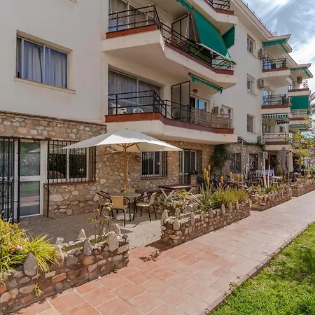 Rentitspain - - Pequeno Paraiso De Confort Con Piscina *